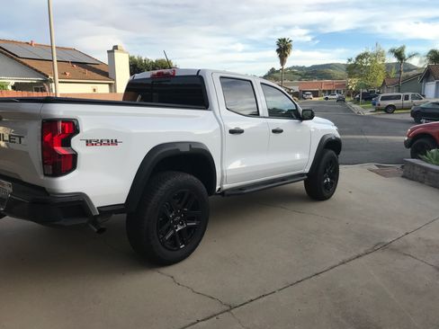 Used 2025 Chevrolet Colorado Trail Boss image 9
