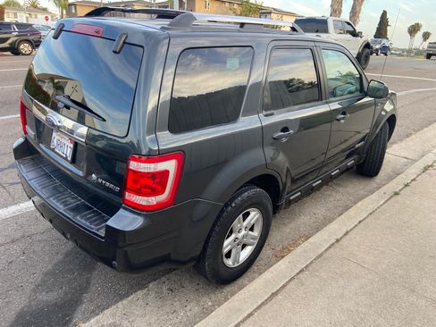 Used 2008 Ford Escape 4WD Hybrid image 2