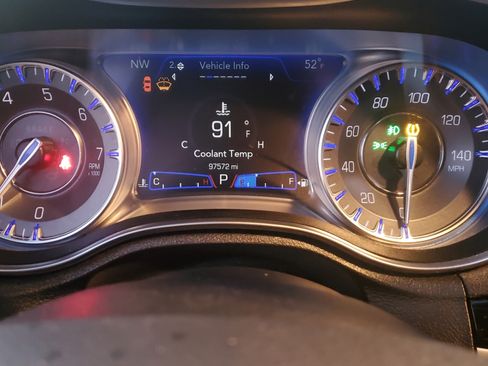 Used 2021 Chrysler 300 S image 12