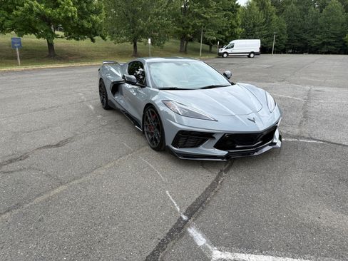Used 2024 Chevrolet Corvette Stingray Premium Cpe w/ Z51 Performance Package RWD image 10