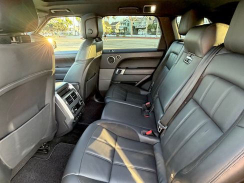 Used 2021 Land Rover Range Rover Sport HST AWD/4WD image 6