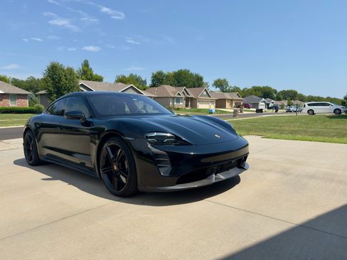 Used 2020 Porsche Taycan Turbo S AWD/4WD image 8