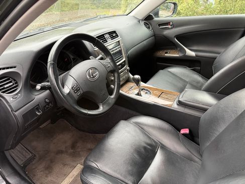 Used 2010 Lexus IS 250 image 8