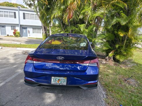 Used 2024 Hyundai Elantra SEL image 8