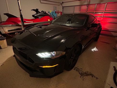 Used 2022 Ford Mustang GT Premium w/ Equipment Group 401A image 12