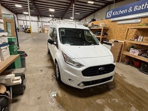 Used 2019 Ford Transit Connect XLT image 4