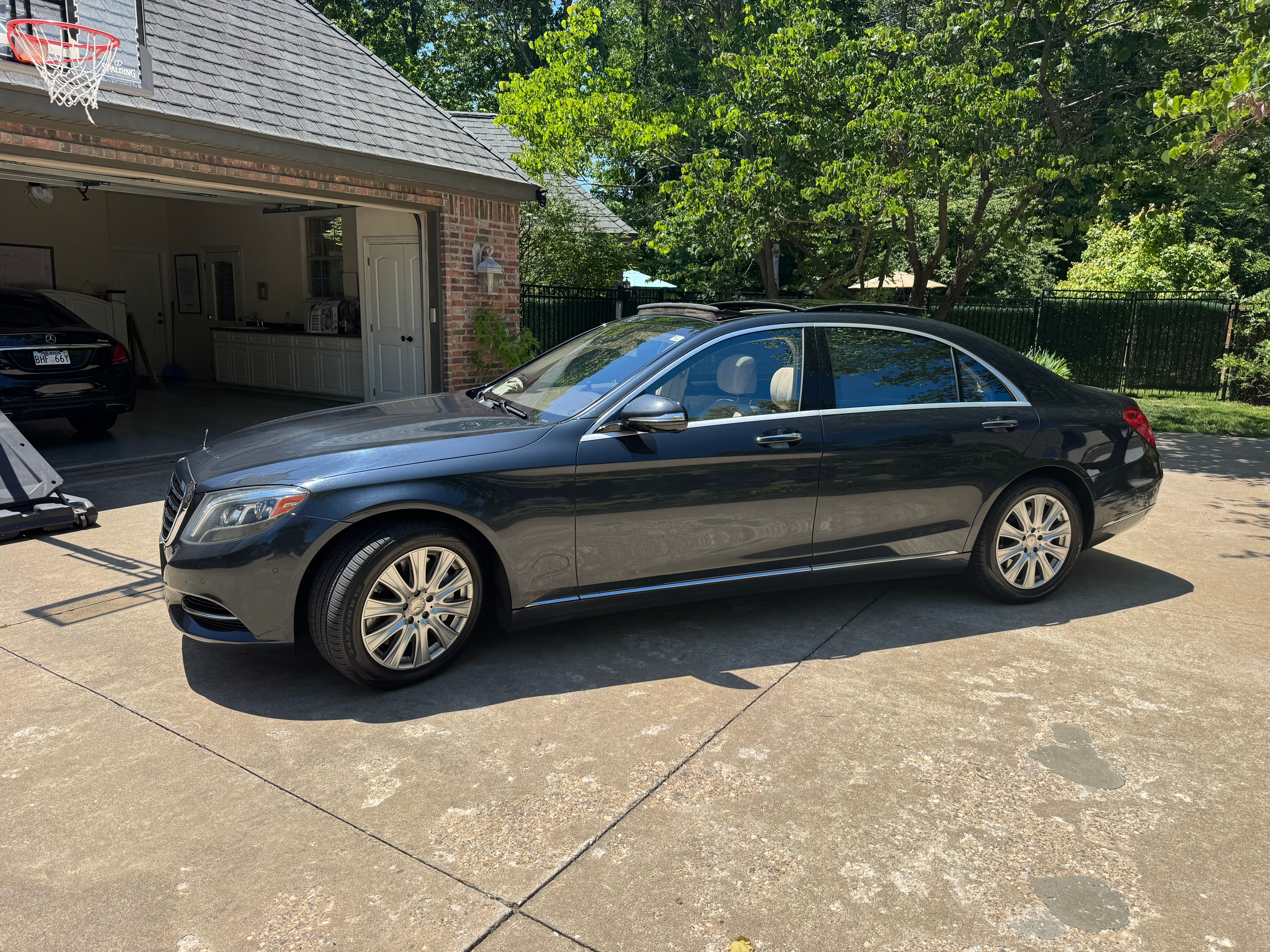 Used 2014 Mercedes-Benz S 550 Sedan image 25