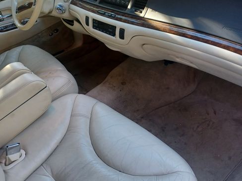 Used 1995 Lincoln Town Car Cartier image 4