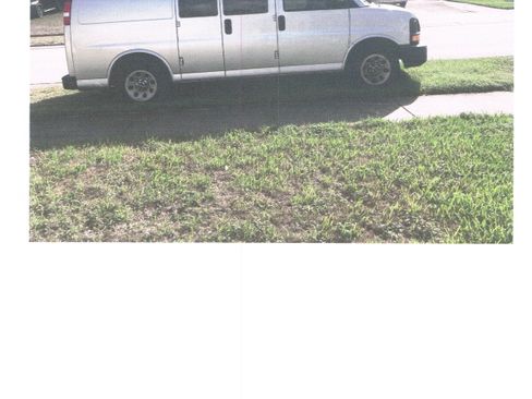 Used 2012 GMC Savana 1500 image 2