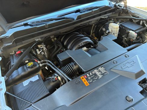 Used 2019 Chevrolet Silverado 1500 LT image 8