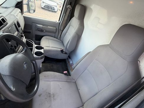 Used 2014 Ford E-350 and Econoline 350 Super Duty image 14