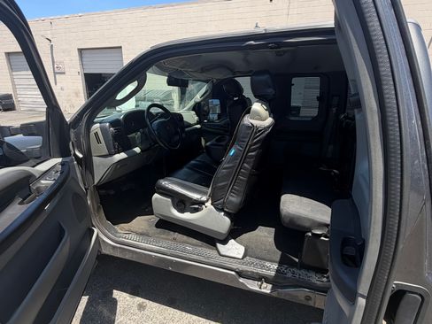 Used 2006 Ford F250 2WD SuperCab Super Duty image 11