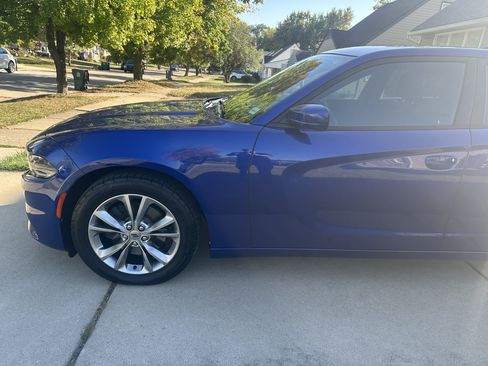 Used 2017 Dodge Charger SXT w/ AWD Plus Group image 6