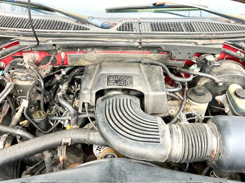 Used 2002 Ford F150 Short Bed 4D image 17