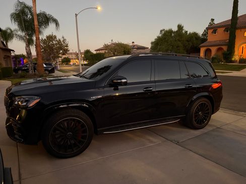 Used 2025 Mercedes-Benz GLS 63 AMG 4MATIC image 8