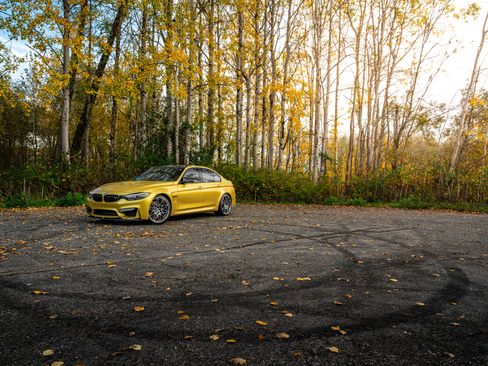 Used 2018 BMW M3 Sedan w/ Competition Package image 2