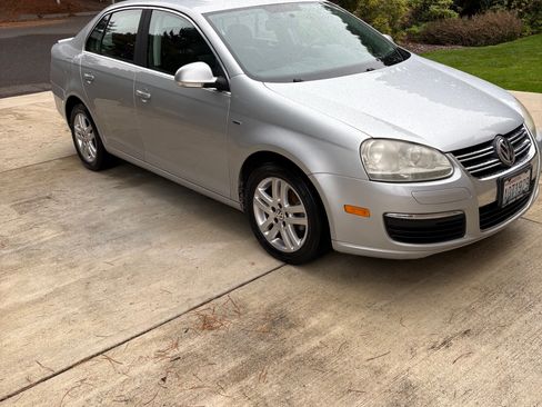 Used 2006 Volkswagen Jetta TDI image 2
