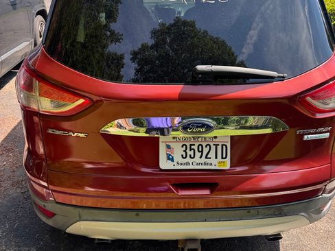 Used 2014 Ford Escape Titanium FWD image 1