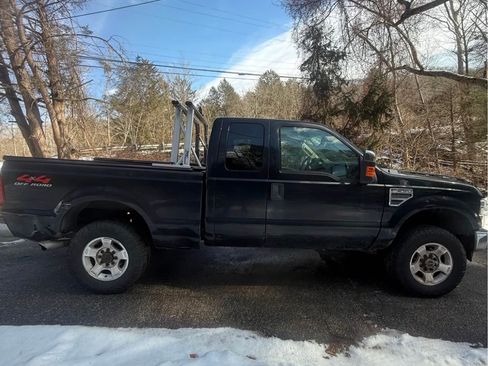 Used 2009 Ford F250 XLT image 4