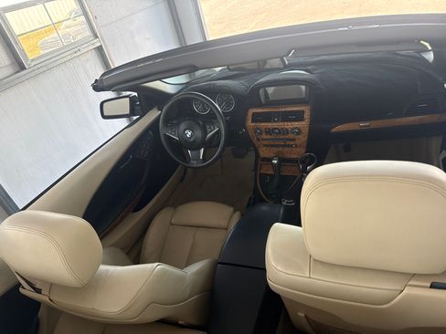 Used 2006 BMW 650i Convertible RWD image 4