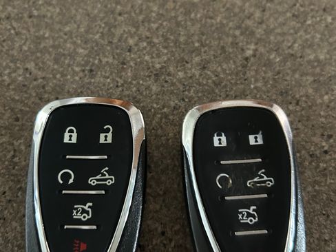 Used 2020 Chevrolet Camaro LT image 10