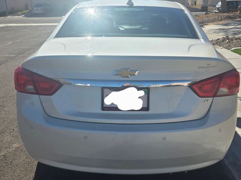 Used 2014 Chevrolet Impala LT w/ Convenience Package image 2