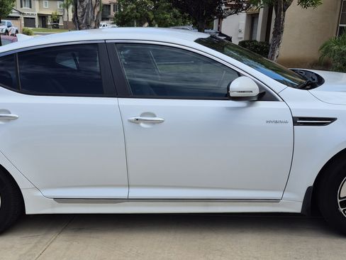 Used 2013 Kia Optima LX w/ Hybrid Convenience Pkg FWD image 4