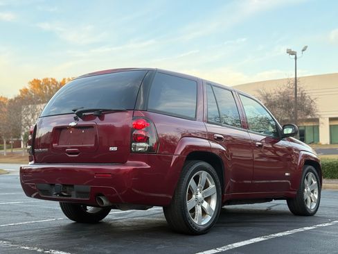 Used 2008 Chevrolet TrailBlazer SS w/ Sun And 6-Disc Cd Package image 8