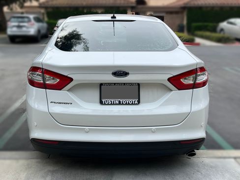 Used 2014 Ford Fusion S image 9