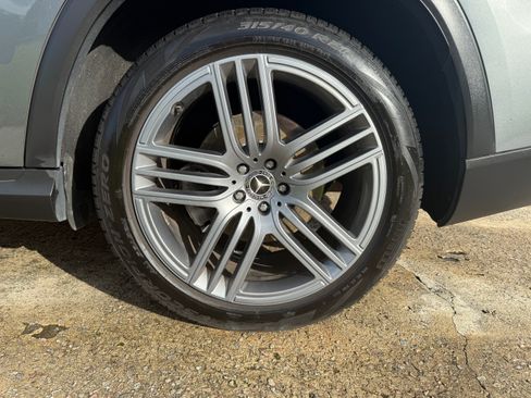 Used 2020 Mercedes-Benz GLS 450 4MATIC image 31