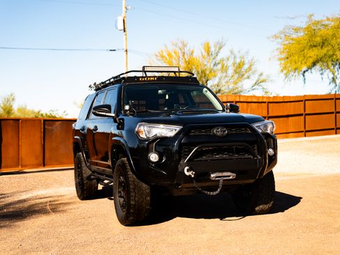 Used 2017 Toyota 4Runner TRD Pro image 1