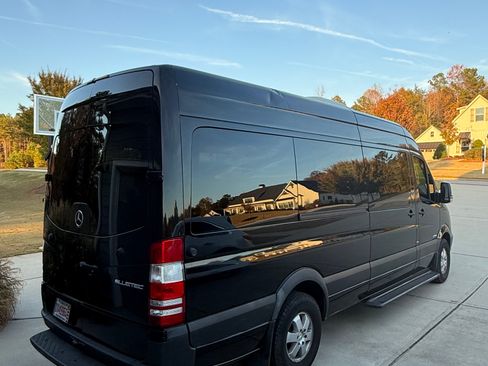 Used 2014 Mercedes-Benz Sprinter 2500 image 6