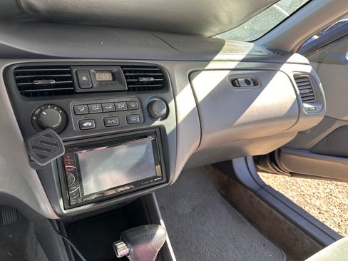 Used 1998 Honda Accord EX image 2