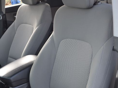 Used 2015 Hyundai Santa Fe Sport image 11