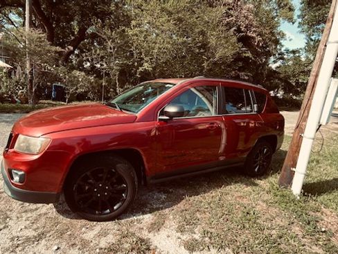 Used 2014 Jeep Compass Sport w/ Power Value Group FWD image 4
