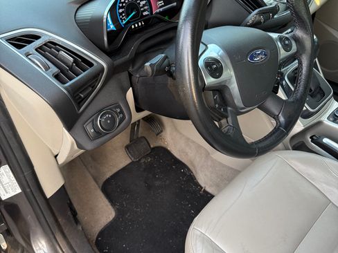 Used 2013 Ford C-MAX SEL image 28