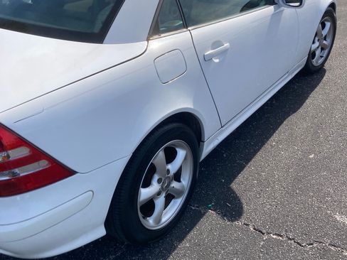 Used 2001 Mercedes-Benz SLK 320 image 8