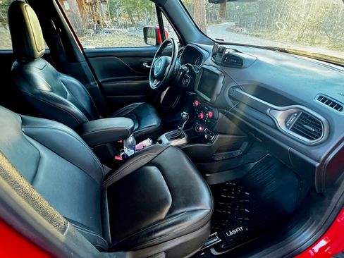 Used 2020 Jeep Renegade Altitude image 12