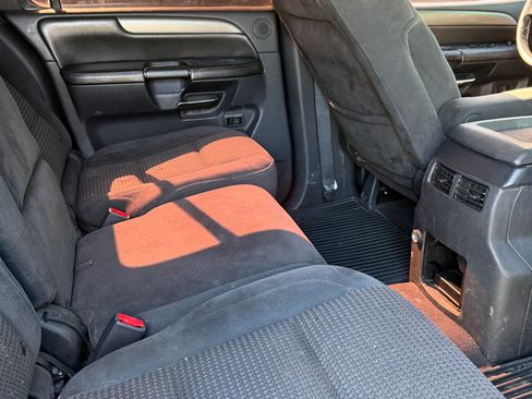 Used 2011 Nissan Armada SV RWD image 5