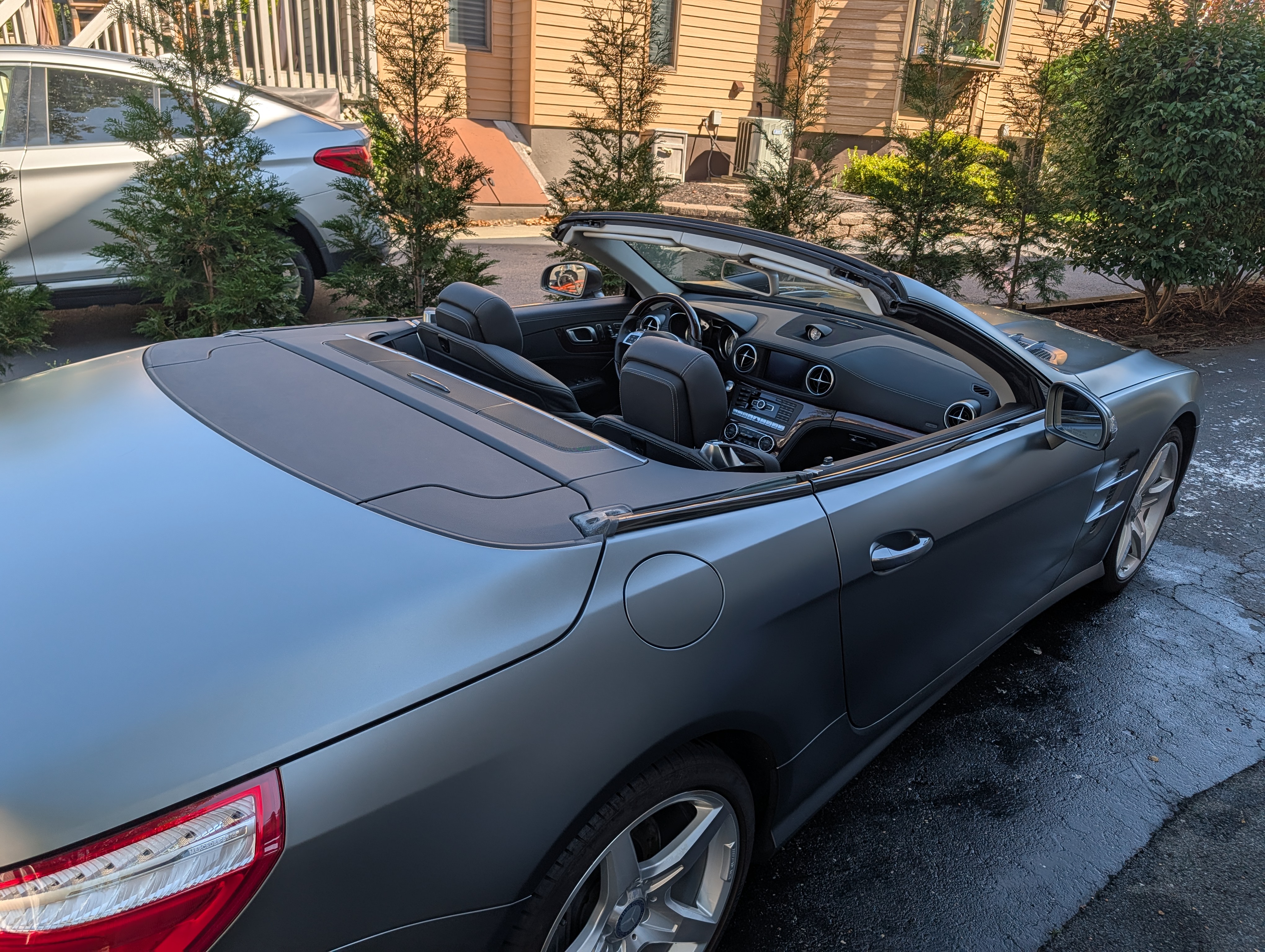 Used 2014 Mercedes-Benz SL 550 image 24