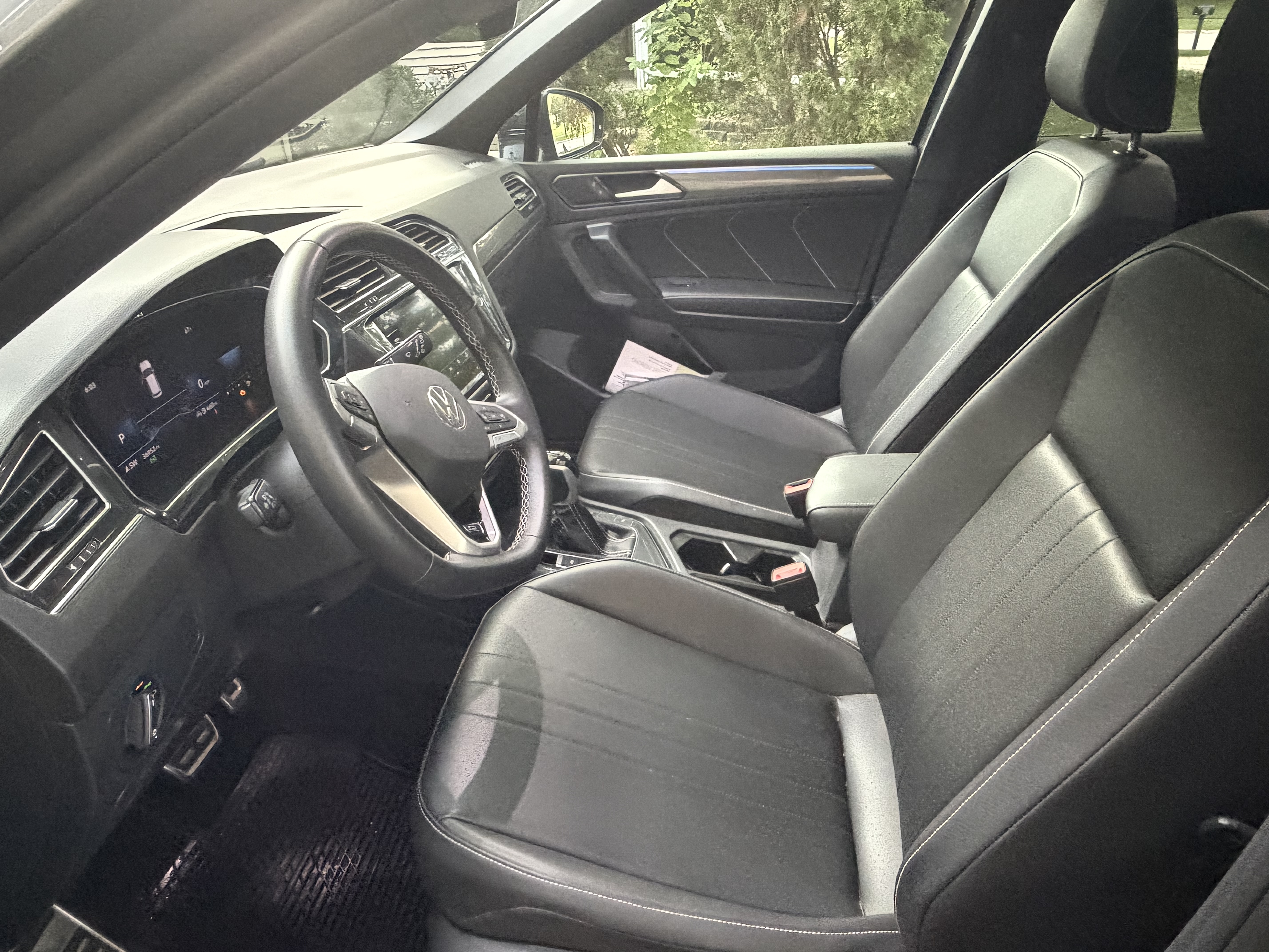 Used 2023 Volkswagen Tiguan SE R-Line FWD image 12