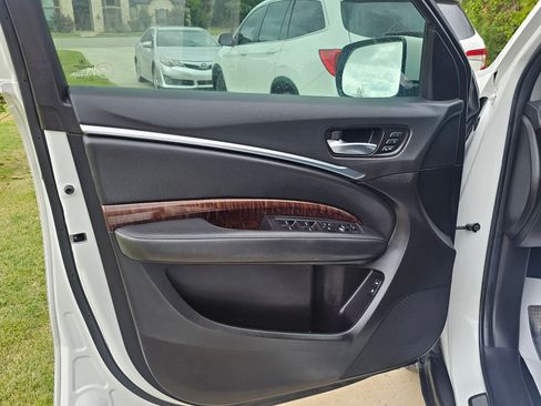 Used 2020 Acura MDX FWD image 12