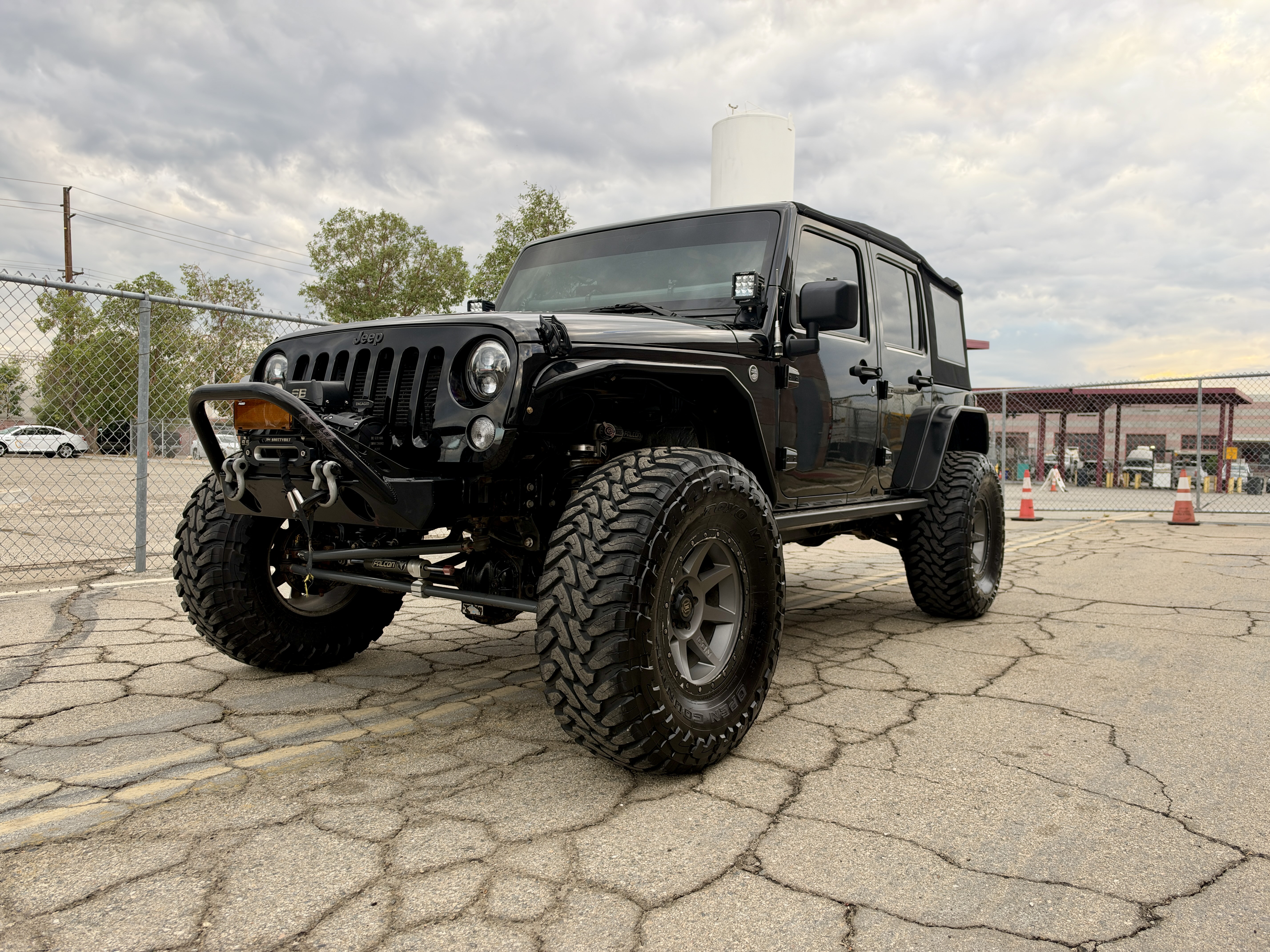 Used 2018 Jeep Wrangler Unlimited Sport S AWD/4WD image 9