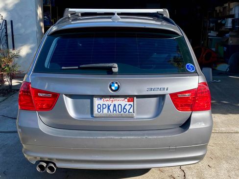 Used 2011 BMW 328i Wagon image 5