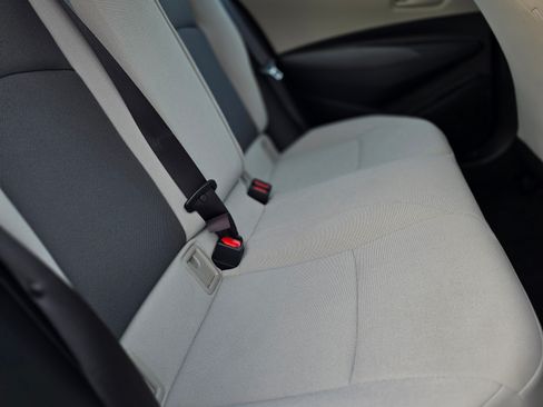 Used 2022 Toyota Corolla L image 6