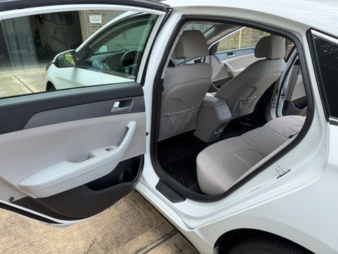 Used 2017 Hyundai Sonata SE FWD image 20