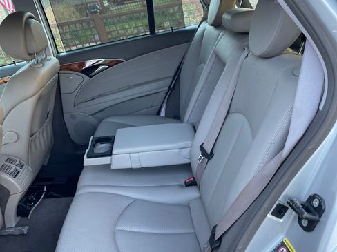 Used 2007 Mercedes-Benz E 350 4MATIC Wagon image 8
