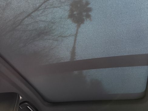 Used 2020 Volvo S90 T8 Inscription image 16