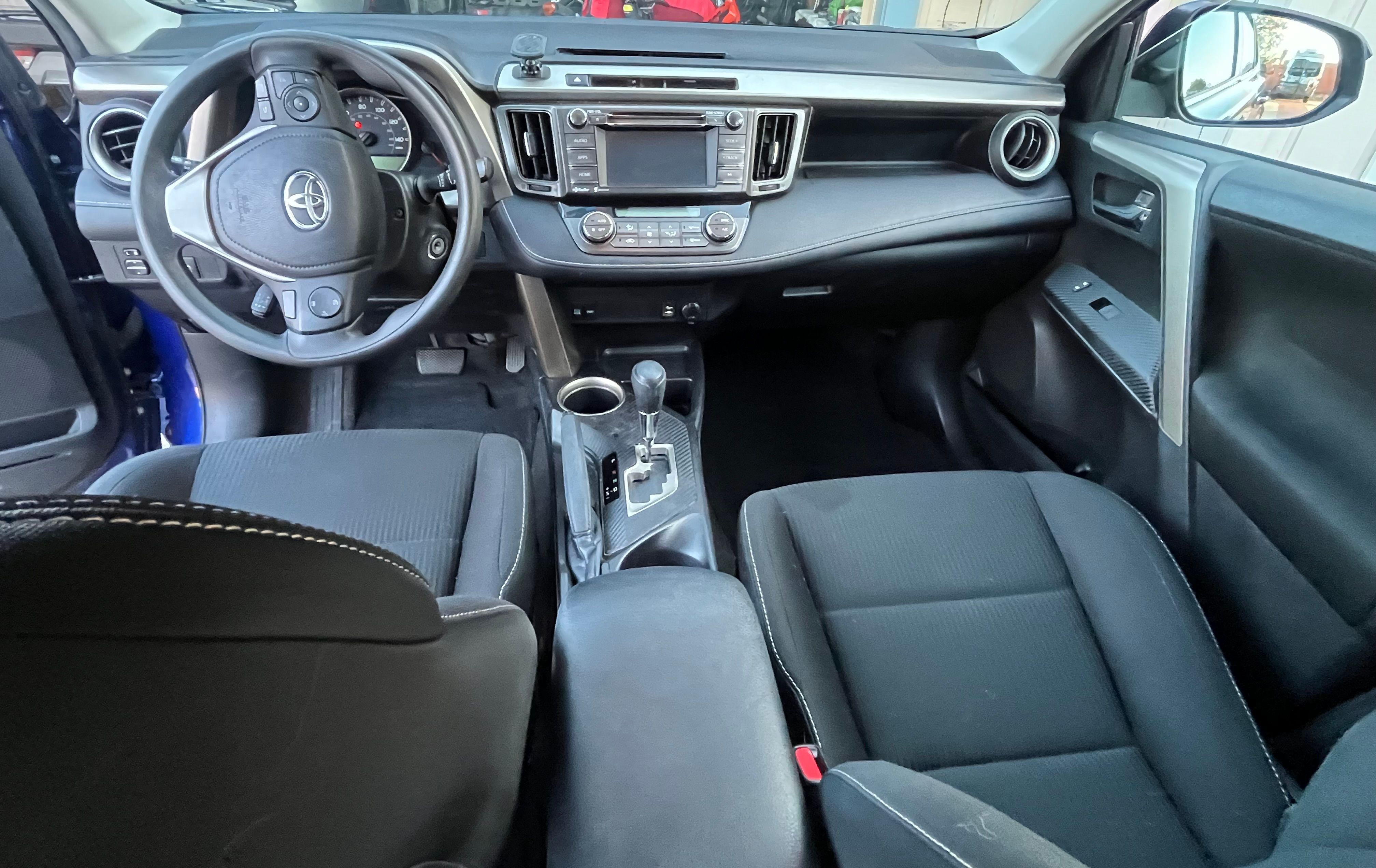 Used 2015 Toyota RAV4 XLE AWD/4WD image 9