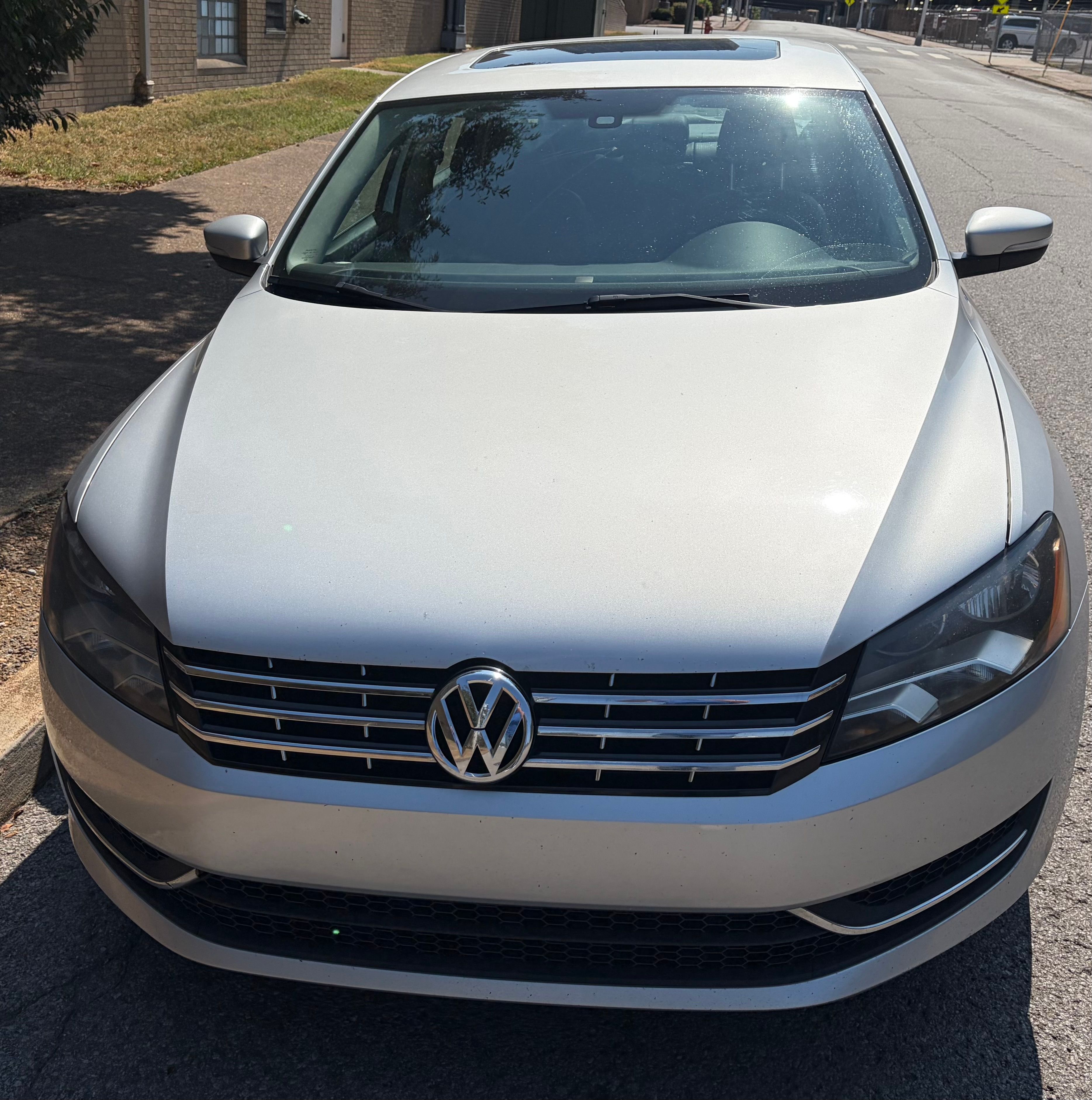 Used 2013 Volkswagen Passat TDI SE FWD image 4